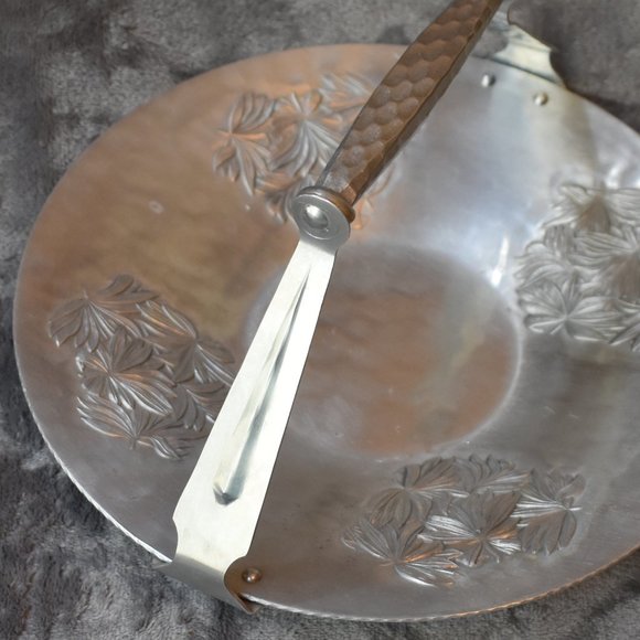 Vintage Everlast Metal Tray with Handle - Picture 9 of 12